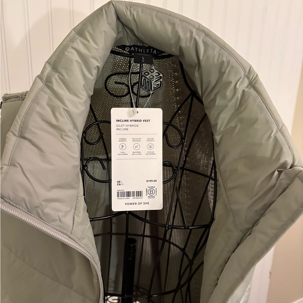 Athleta light Green Incline Hybrid  Vest - Picture 3 of 4
